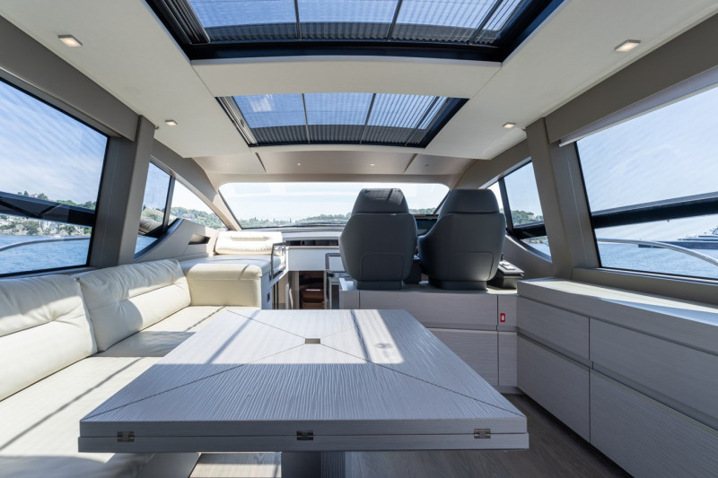 7X 2024 69' 3" PERSHING