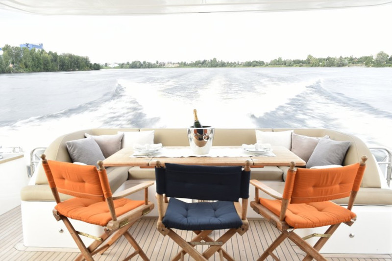 2013 73' 4" PRINCESS YACHTS