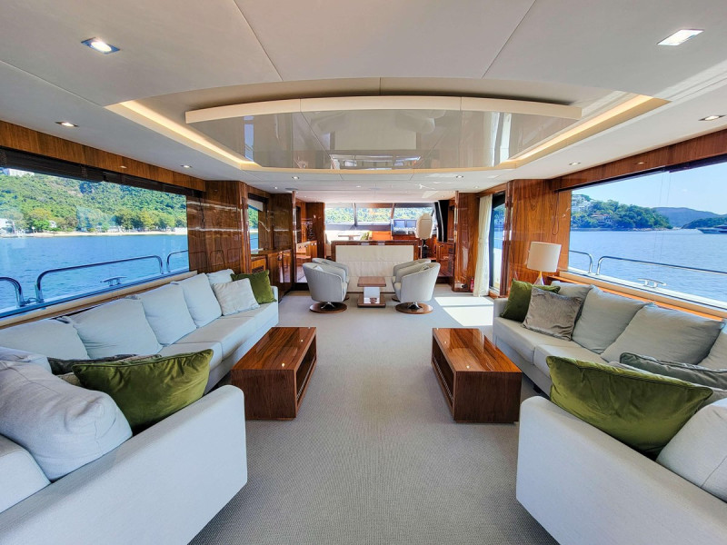 SUNSEEKER 86 2016 86' 4" SUNSEEKER