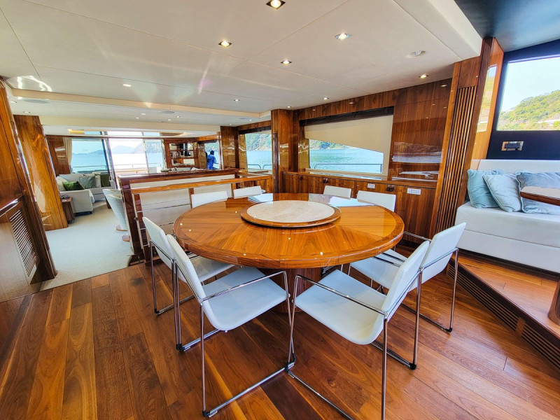 SUNSEEKER 86 2016 86' 4" SUNSEEKER