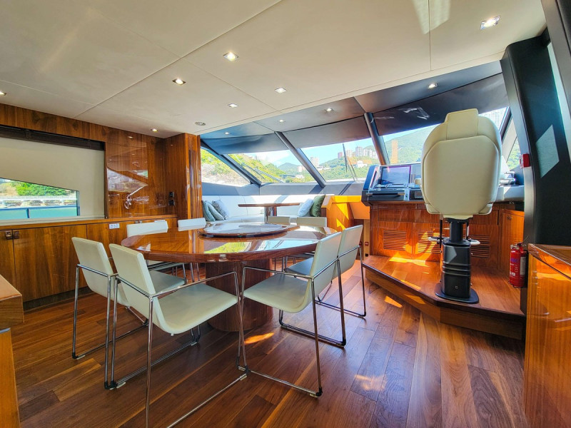 SUNSEEKER 86 2016 86' 4" SUNSEEKER