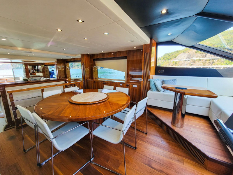 SUNSEEKER 86 2016 86' 4" SUNSEEKER