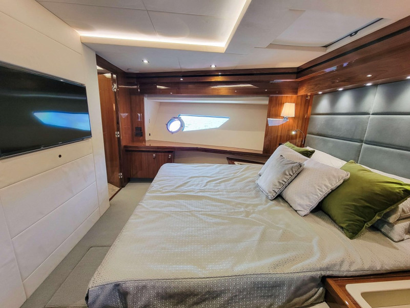 SUNSEEKER 86 2016 86' 4" SUNSEEKER