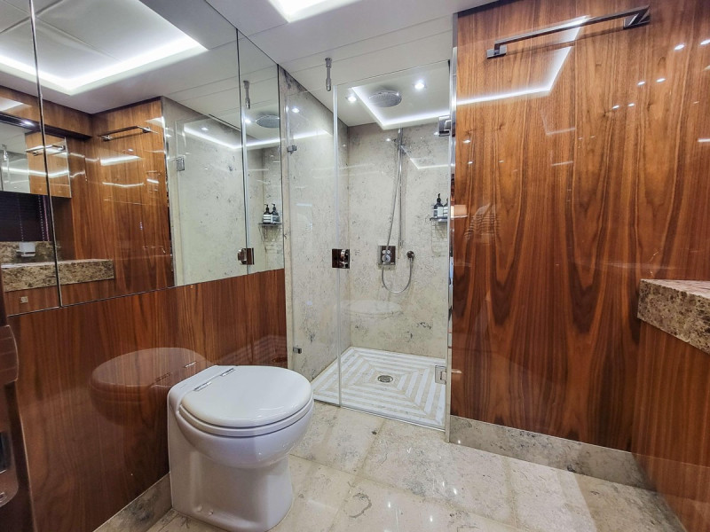 SUNSEEKER 86 2016 86' 4" SUNSEEKER