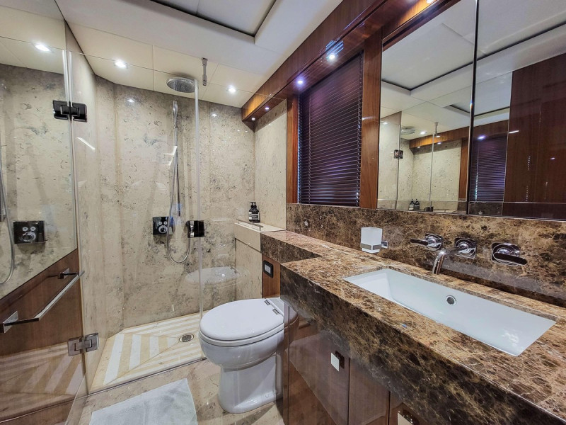 SUNSEEKER 86 2016 86' 4" SUNSEEKER