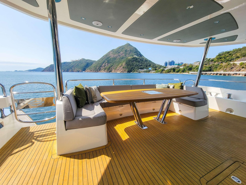 SUNSEEKER 86 2016 86' 4" SUNSEEKER