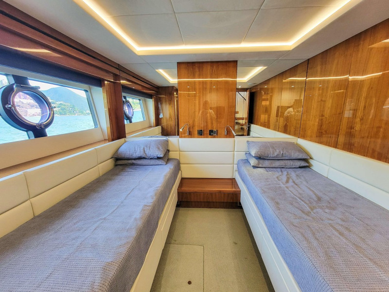 SUNSEEKER 86 2016 86' 4" SUNSEEKER