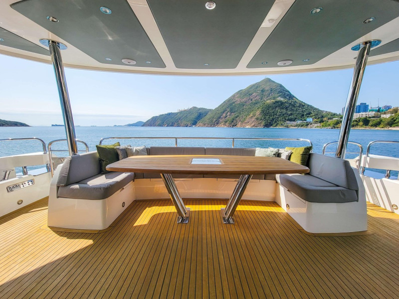 SUNSEEKER 86 2016 86' 4" SUNSEEKER