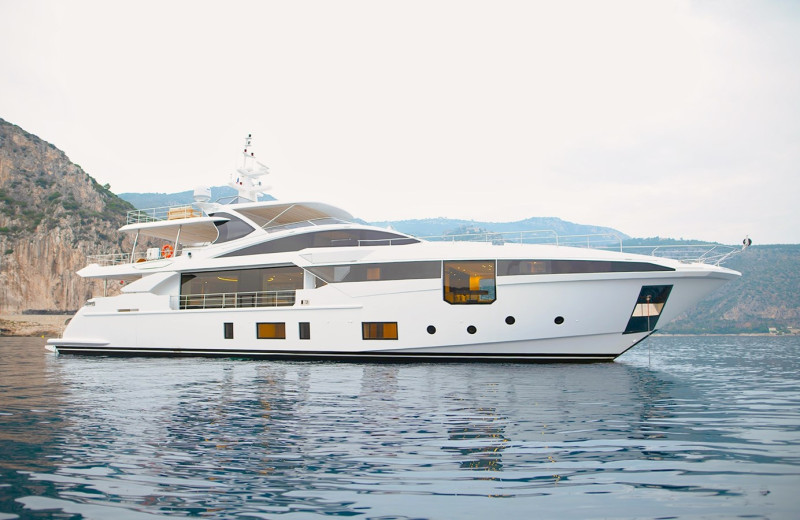 GRANDE 35M 2017 113' 8" AZIMUT YACHTS