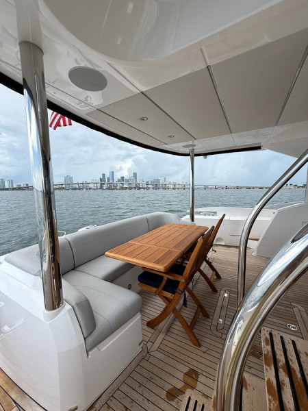 MANHATTAN 68 2022 68' 0" SUNSEEKER