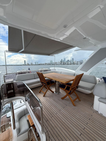 MANHATTAN 68 2022 68' 0" SUNSEEKER