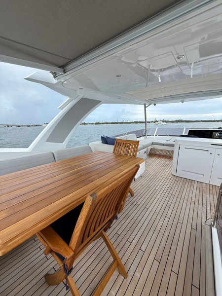 MANHATTAN 68 2022 68' 0" SUNSEEKER