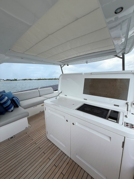MANHATTAN 68 2022 68' 0" SUNSEEKER