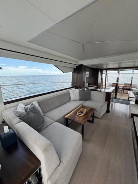 MANHATTAN 68 2022 68' 0" SUNSEEKER