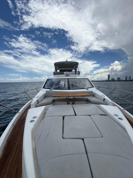 MANHATTAN 68 2022 68' 0" SUNSEEKER
