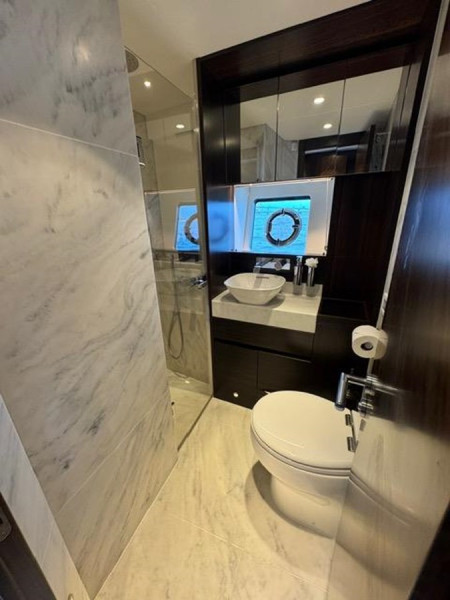 MANHATTAN 68 2022 68' 0" SUNSEEKER