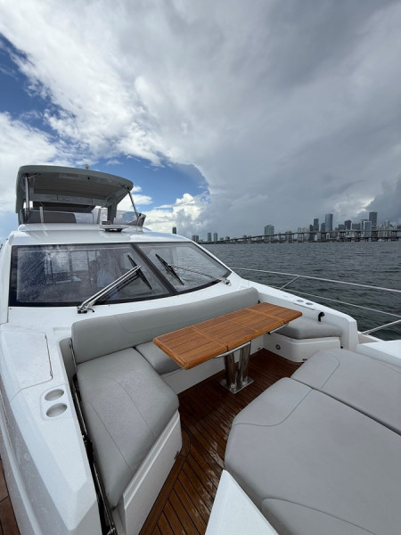 MANHATTAN 68 2022 68' 0" SUNSEEKER