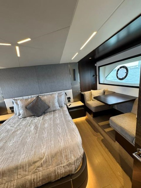 MANHATTAN 68 2022 68' 0" SUNSEEKER