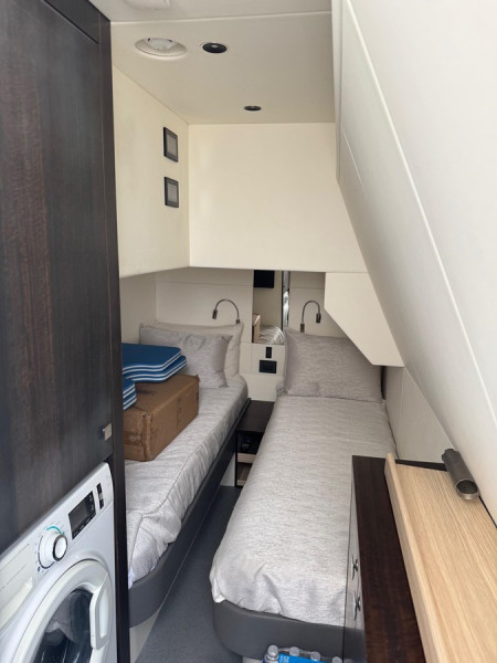 MANHATTAN 68 2022 68' 0" SUNSEEKER