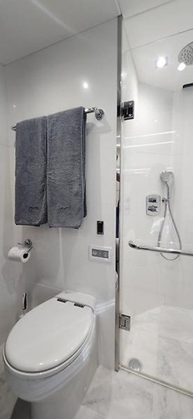 74 XPS PREDATOR 2020 74' 0" SUNSEEKER