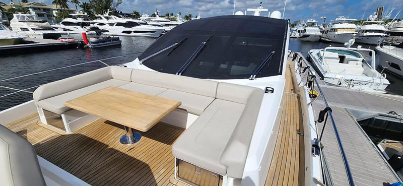 74 XPS PREDATOR 2020 74' 0" SUNSEEKER