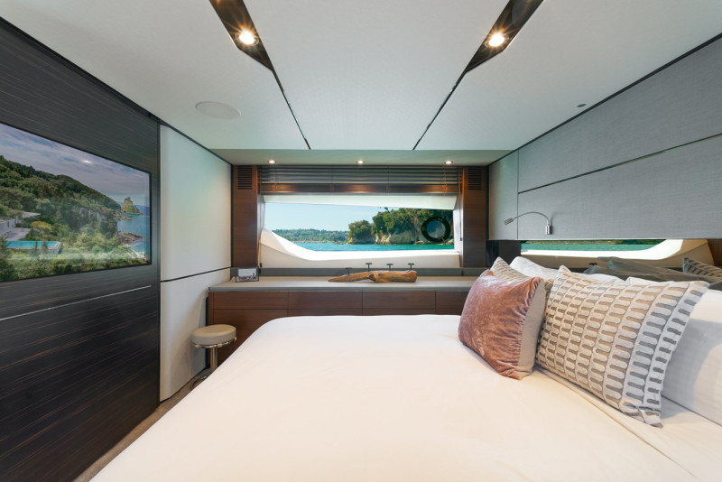 2019 65' 7" PRINCESS YACHTS