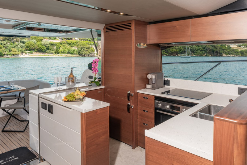 2019 65' 7" PRINCESS YACHTS