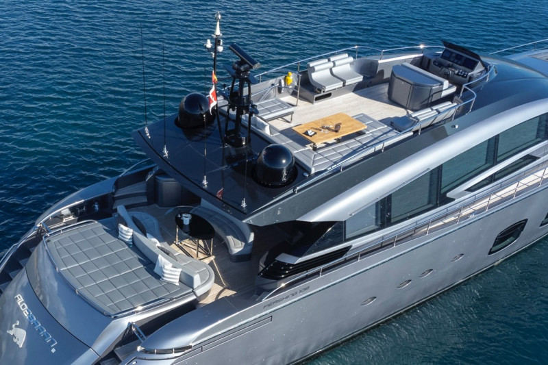 PERSHING 108 2016 108' 11" PERSHING