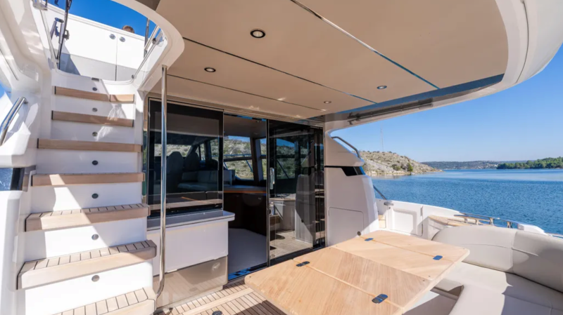 F55 2021 PRINCESS YACHTS