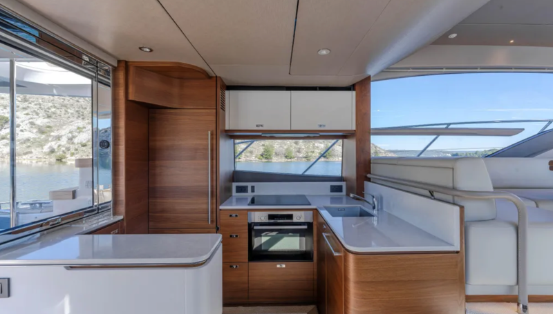 F55 2021 PRINCESS YACHTS