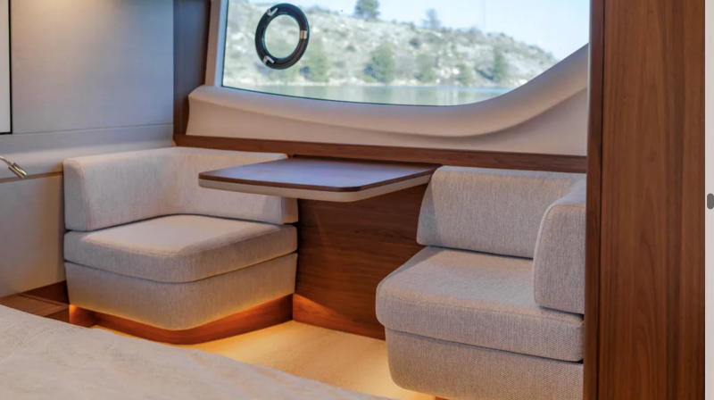 F55 2021 PRINCESS YACHTS