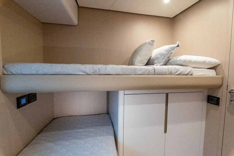 FLY 68 2024 68' 10" AZIMUT YACHTS