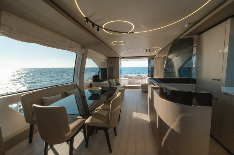 FLY 72 2023 74' 3" AZIMUT YACHTS