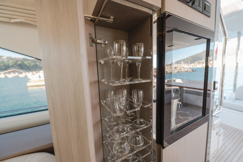 FLY 72 2023 74' 3" AZIMUT YACHTS