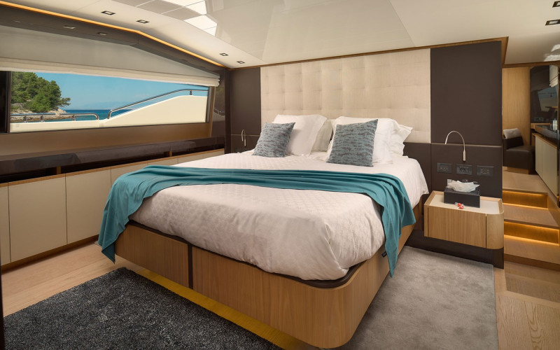 2019 95' 10" FERRETTI YACHTS