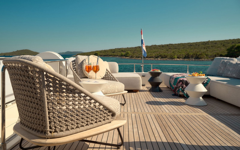 2019 95' 10" FERRETTI YACHTS