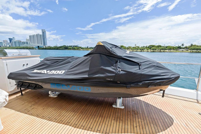 FLYBRIDGE  2018 80' 0" AZIMUT YACHTS