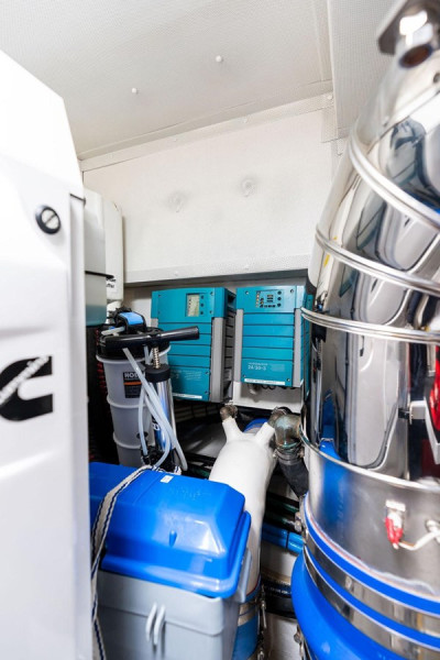 FLYBRIDGE  2018 80' 0" AZIMUT YACHTS