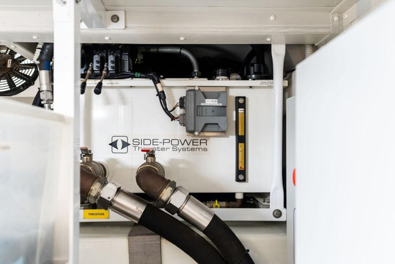 FLYBRIDGE  2018 80' 0" AZIMUT YACHTS