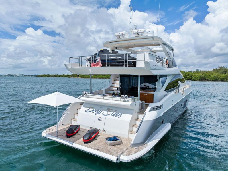 FLYBRIDGE  2018 80' 0" AZIMUT YACHTS