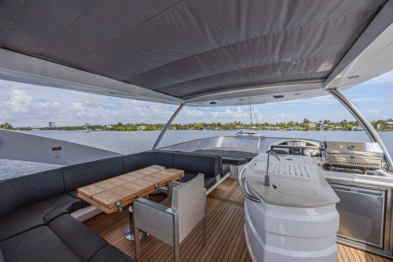 75 YACHT 2017 75' 0" SUNSEEKER