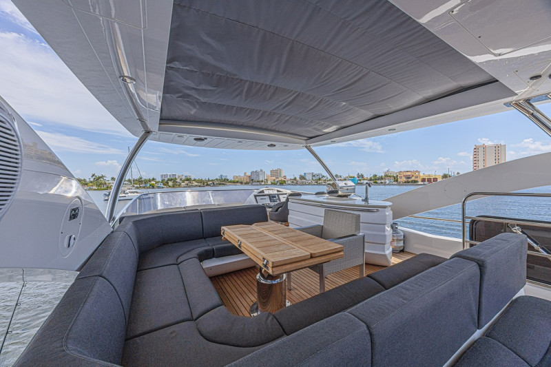 75 YACHT 2017 75' 0" SUNSEEKER