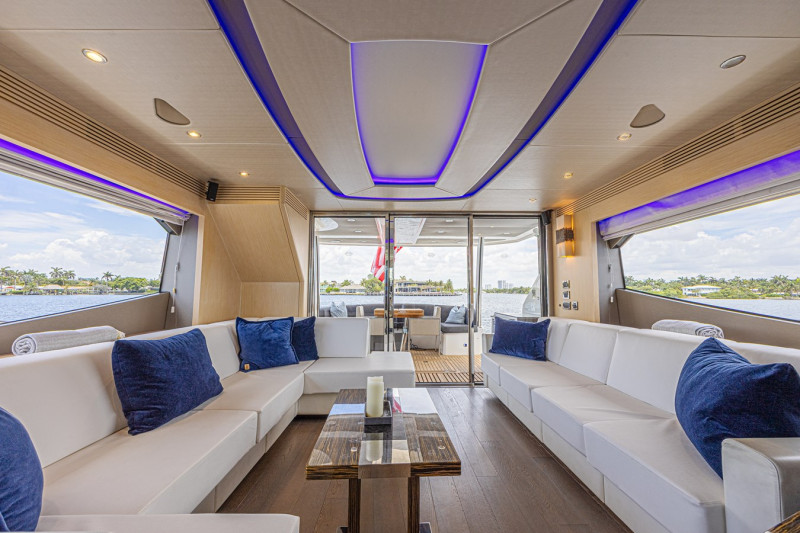 75 YACHT 2017 75' 0" SUNSEEKER