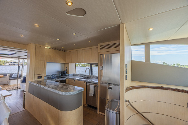 75 YACHT 2017 75' 0" SUNSEEKER