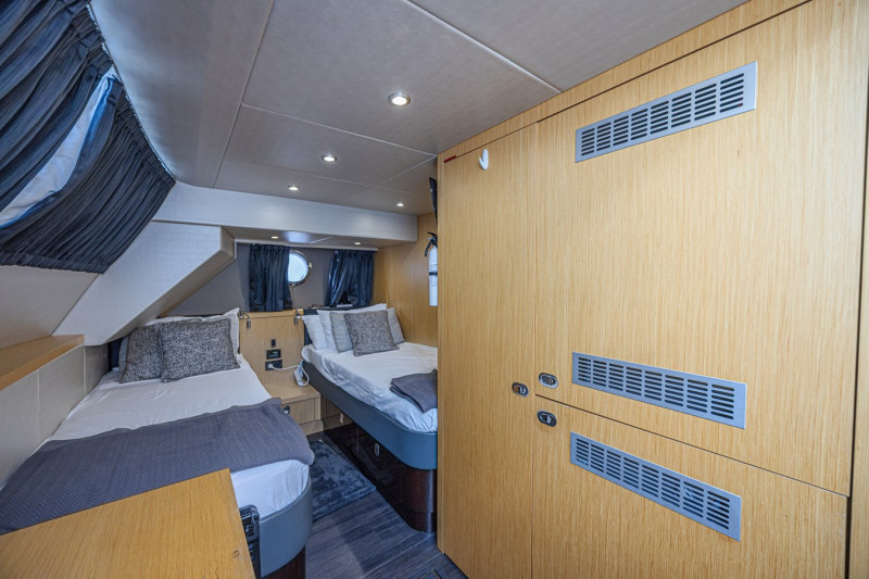 75 YACHT 2017 75' 0" SUNSEEKER