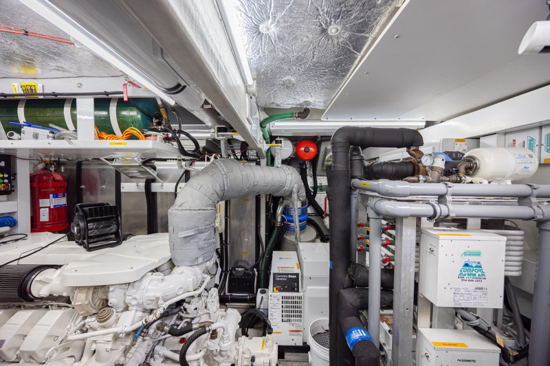 75 YACHT 2017 75' 0" SUNSEEKER