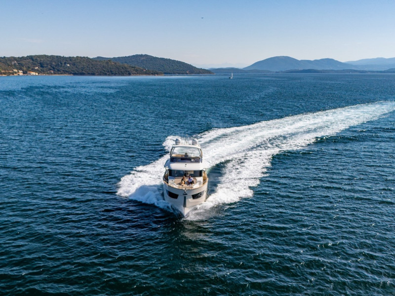 58 NAVETTA 2017 58' 0" ABSOLUTE