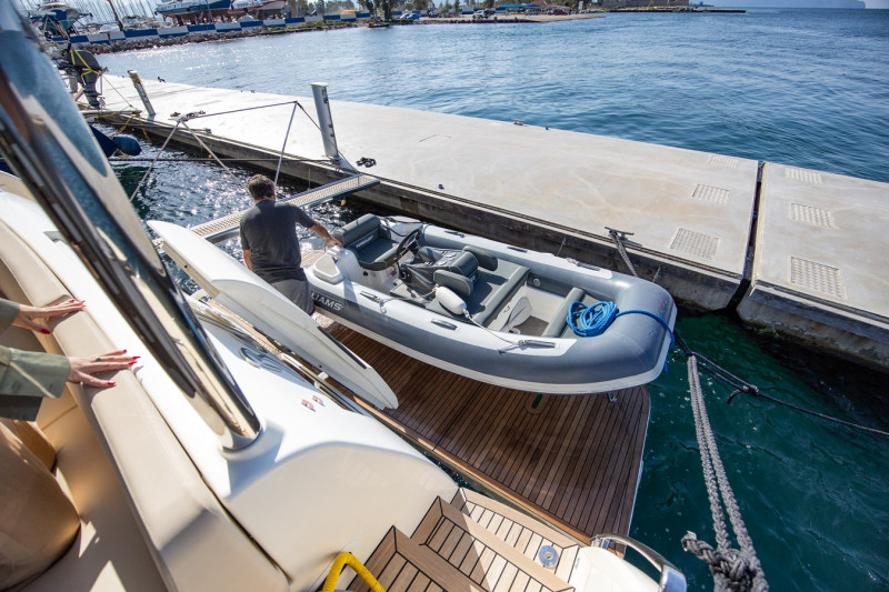 58 NAVETTA 2017 58' 0" ABSOLUTE