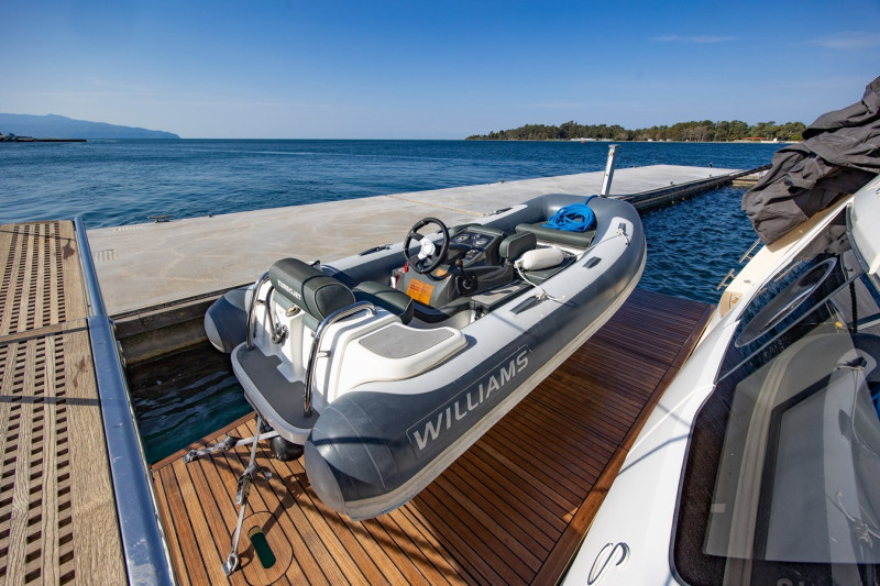 58 NAVETTA 2017 58' 0" ABSOLUTE