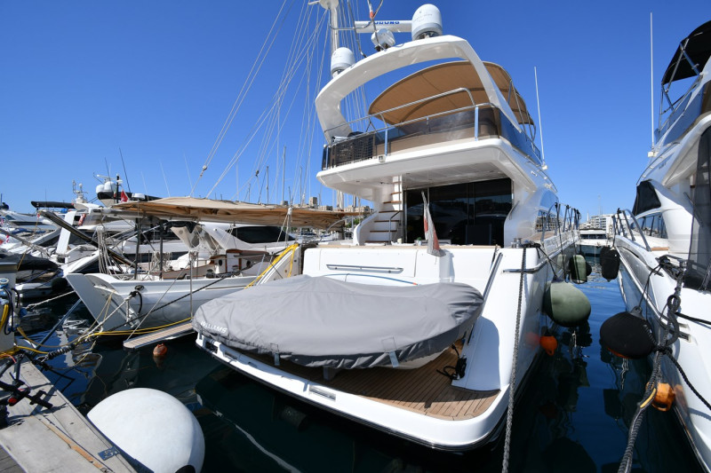 2009 62' 0" PRINCESS YACHTS